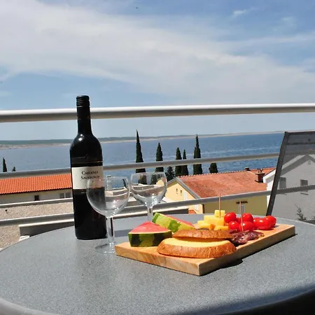 Apartman Smokvica - With Sea View Starigrad Paklenica